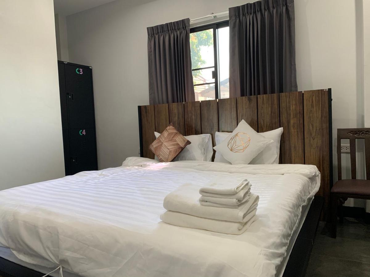Youniverse Homestay Chiang Mai Zewnętrze zdjęcie